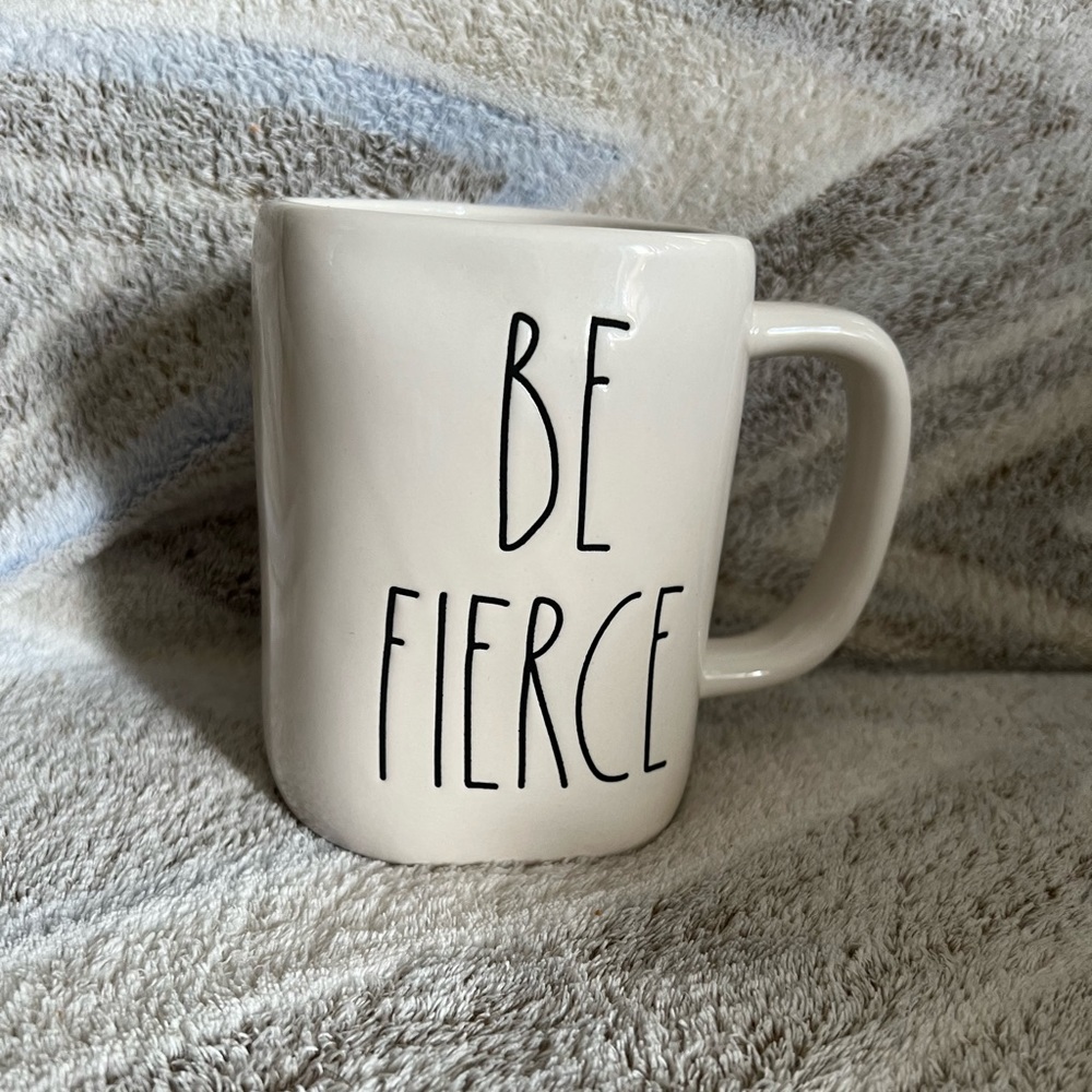 Rae Dunn Mug ☕️